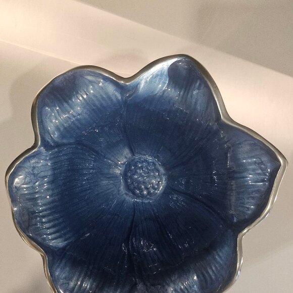 Julia Knight Lily Shaped 8" Serving Bowl Silver/Azure Blue Like New! - Picture 2 of 10